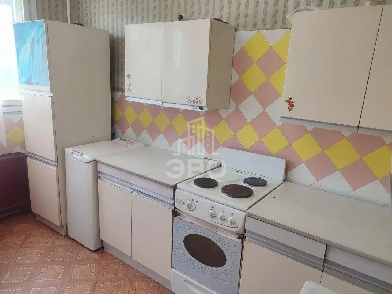 трехкомнатная квартира в Санкт-Петербурге по адресу: Тамбасова ул., 6, к 1