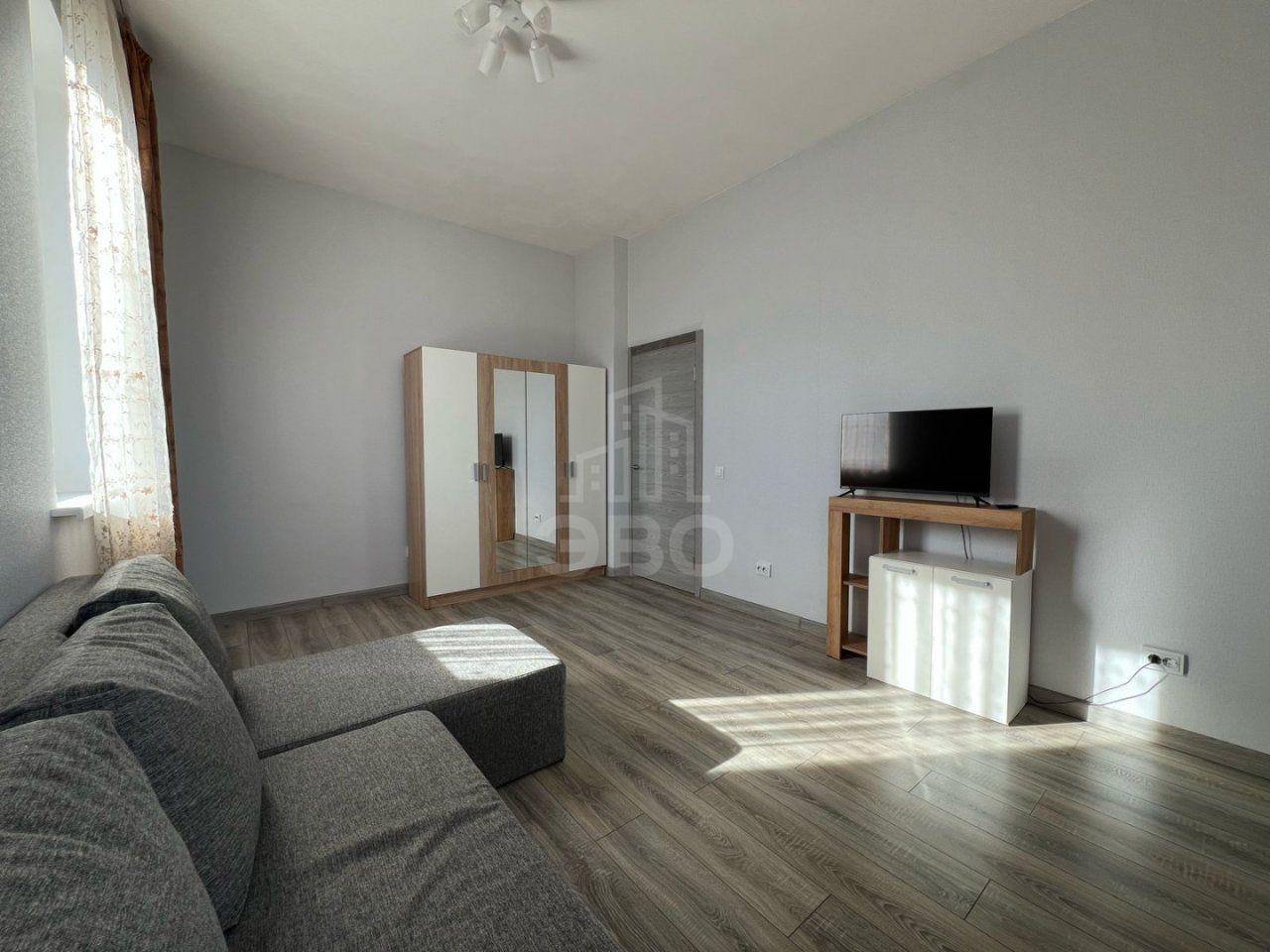 двухкомнатная квартира в Ленинградской области по адресу: Строителей проспект, 1, к 1