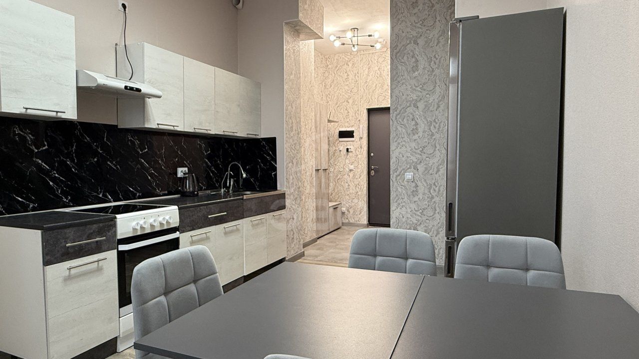 двухкомнатная квартира в Ленинградской области по адресу: Строителей проспект, 1, к 1