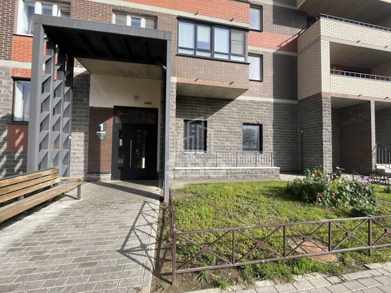 однокомнатная квартира в Санкт-Петербурге по адресу: Шоссе в Лаврики ул., 72, к 1