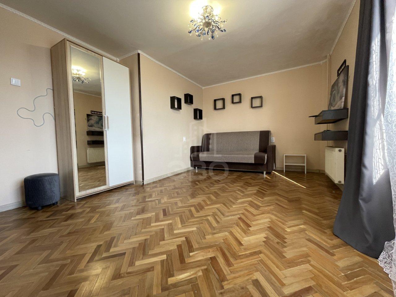 двухкомнатная квартира в Санкт-Петербурге по адресу: Народного Ополчения проспект, 57