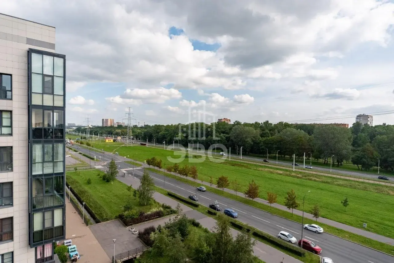 трехкомнатная квартира в Санкт-Петербурге по адресу: Петергофское ш., 55, к 1