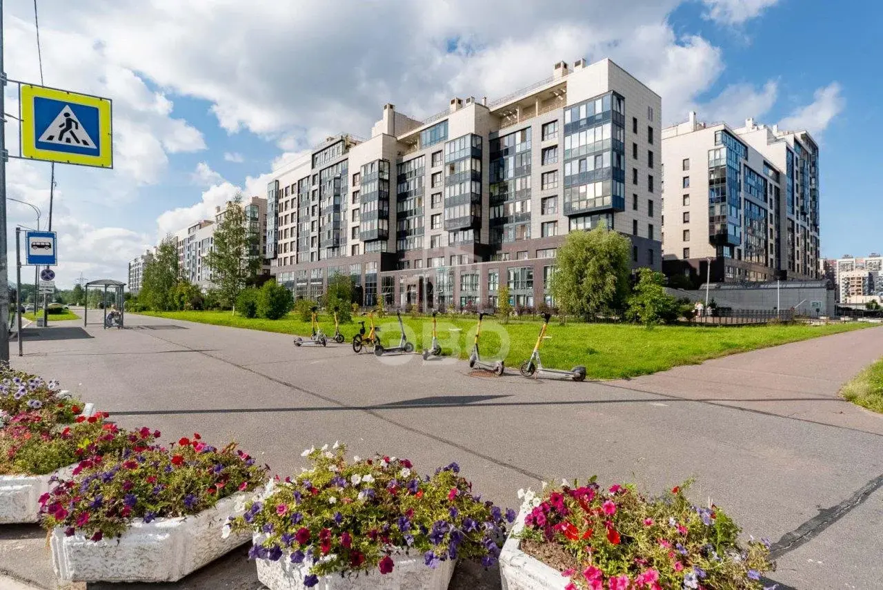трехкомнатная квартира в Санкт-Петербурге по адресу: Петергофское ш., 55, к 1