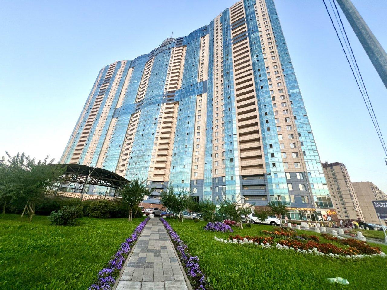 двухкомнатная квартира в Санкт-Петербурге по адресу: Обуховской Обороны проспект, 138, к 2