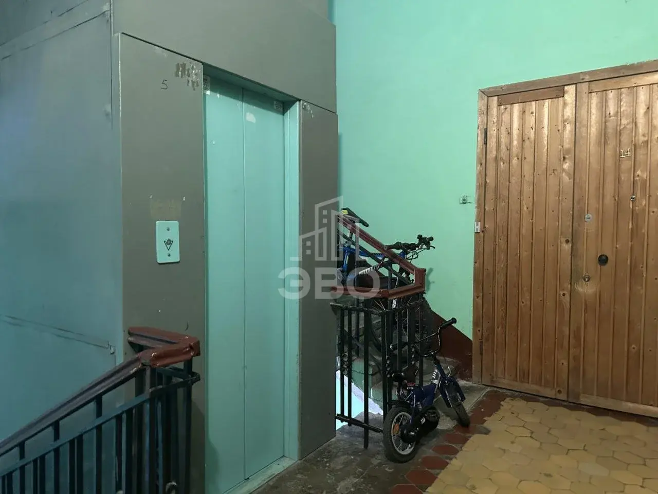трехкомнатная квартира в Санкт-Петербурге по адресу: Ивановская ул., 15, литера А