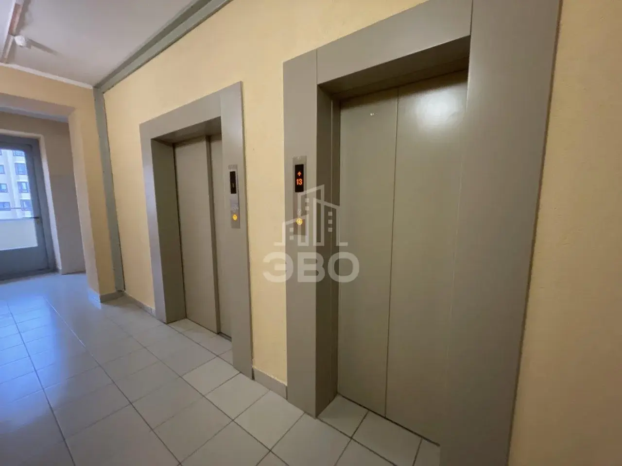 трехкомнатная квартира в Санкт-Петербурге по адресу: Ленинградская ул., 7