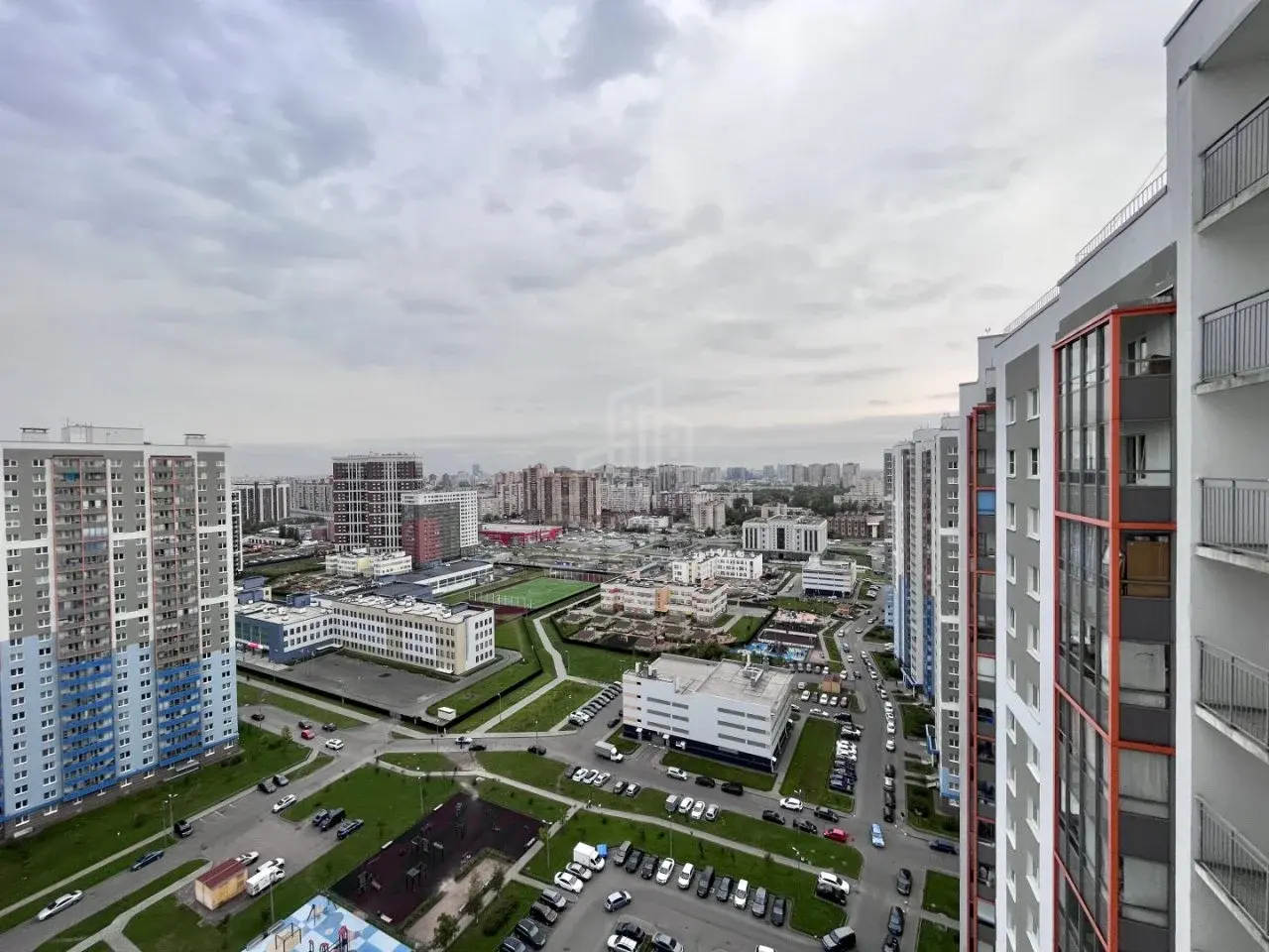 трехкомнатная квартира в Санкт-Петербурге по адресу: Витебский проспект, 101, к 2, строение 1