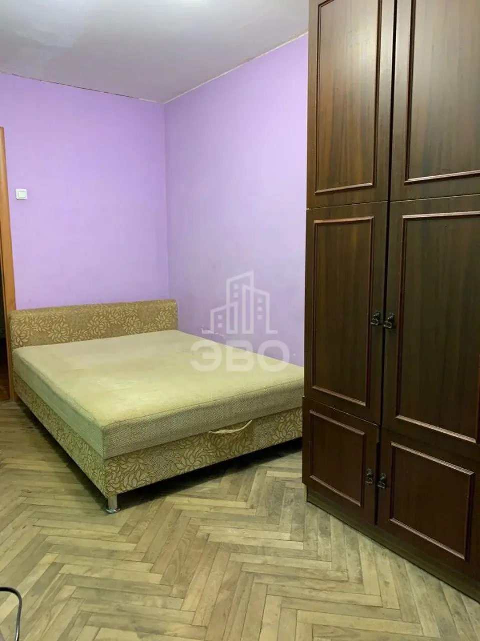 трехкомнатная квартира в Санкт-Петербурге по адресу: Школьная ул., 76