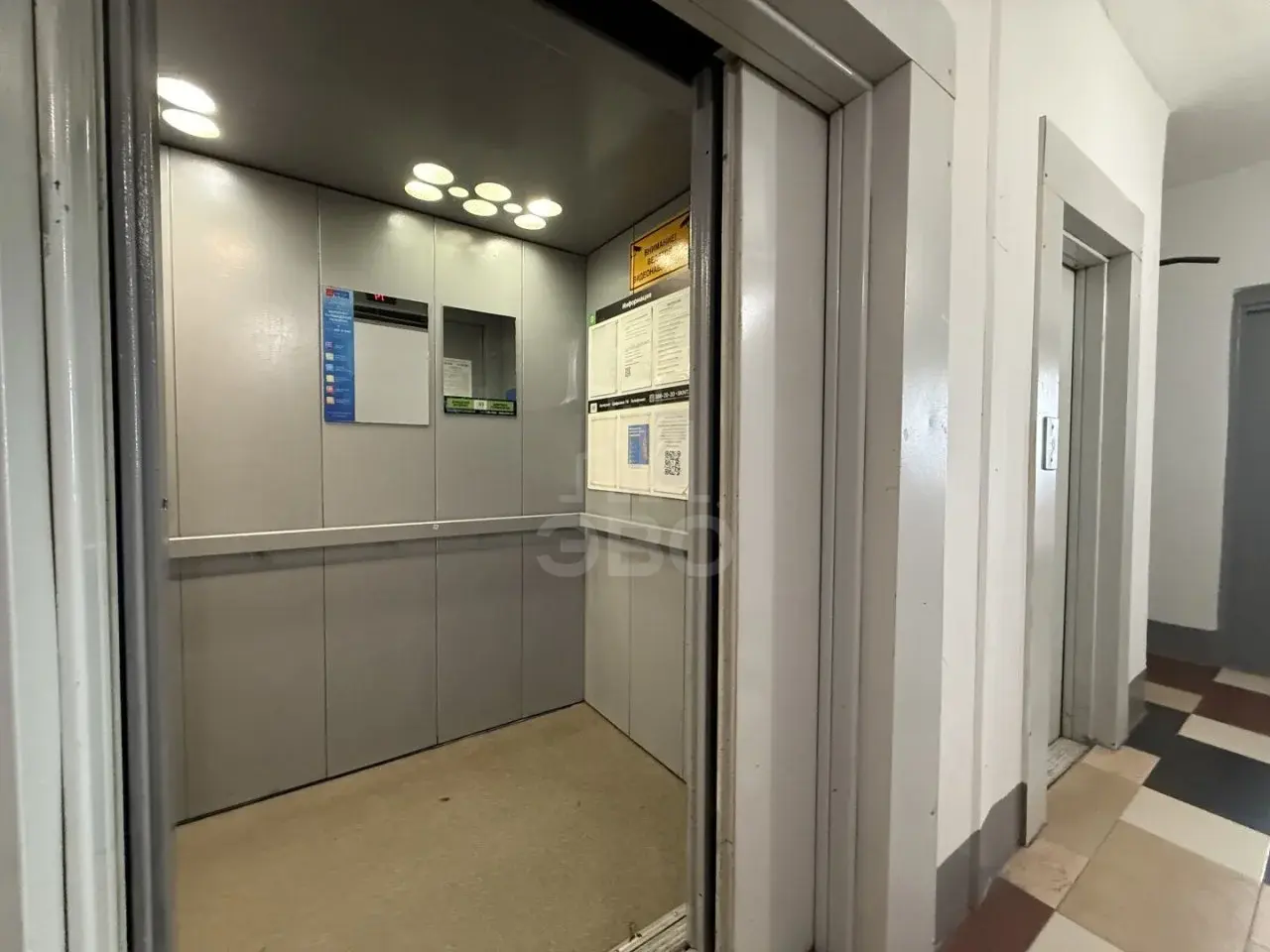 трехкомнатная квартира в Санкт-Петербурге по адресу: Новоколомяжский проспект, 11