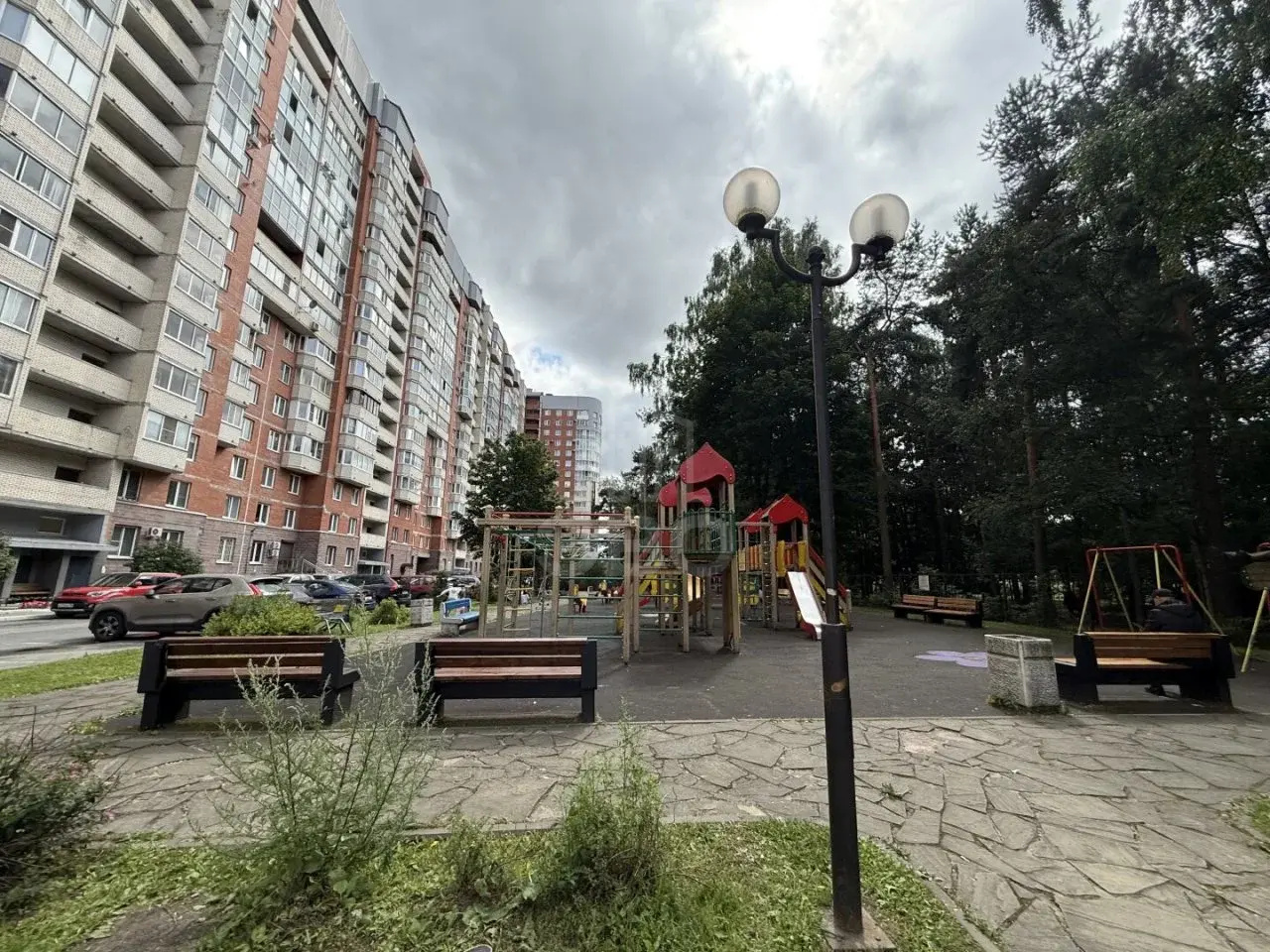 трехкомнатная квартира в Санкт-Петербурге по адресу: Новоколомяжский проспект, 11