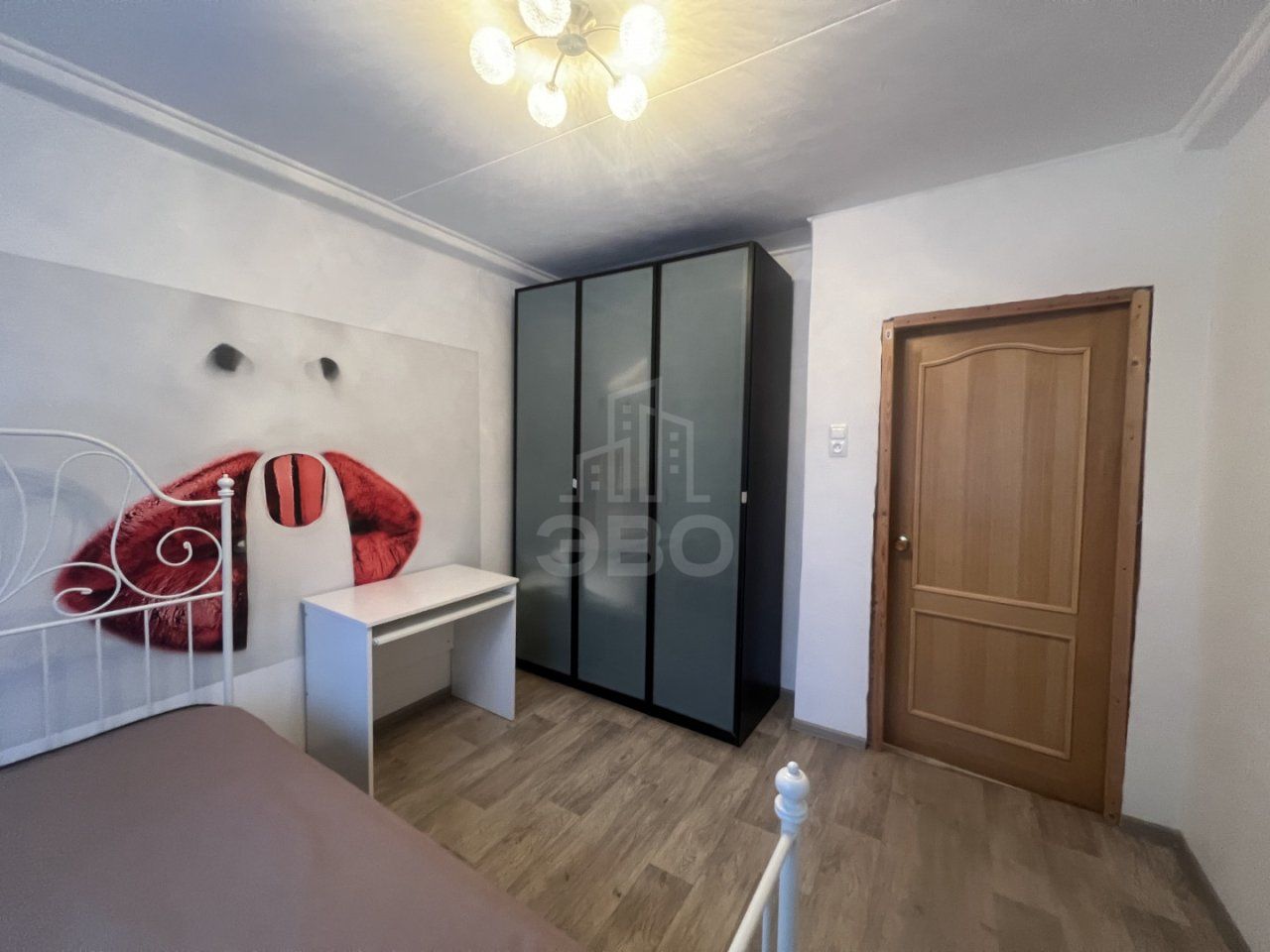 двухкомнатная квартира в Санкт-Петербурге по адресу: Шелгунова ул., 10