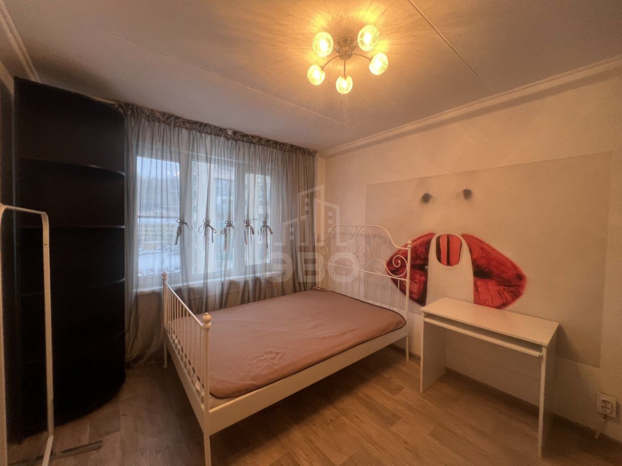 двухкомнатная квартира в Санкт-Петербурге по адресу: Шелгунова ул., 10