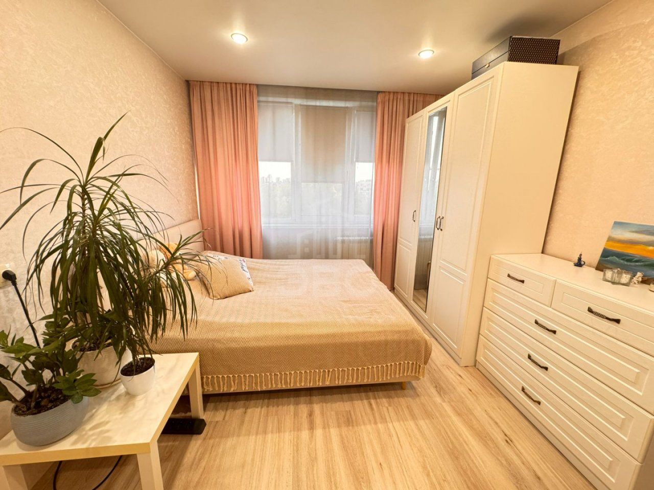 однокомнатная квартира в Санкт-Петербург по адресу: Славы проспект, 23, к 1