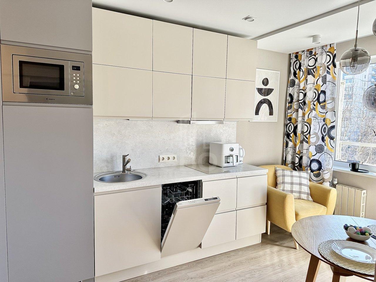 однокомнатная квартира в Санкт-Петербурге по адресу: Хошимина ул., 10