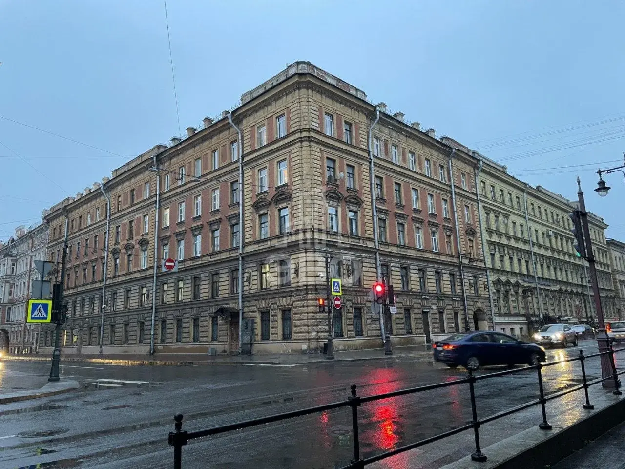 трехкомнатная квартира в Санкт-Петербурге по адресу: Гагаринская ул., 6/1