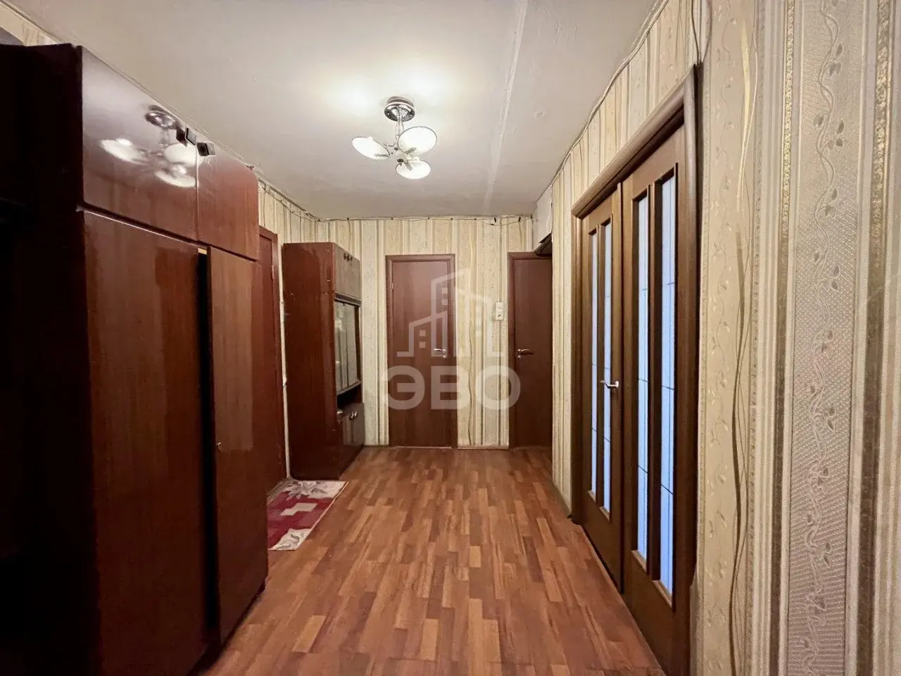 трехкомнатная квартира в Санкт-Петербурге по адресу: Светлановский проспект, 81/21