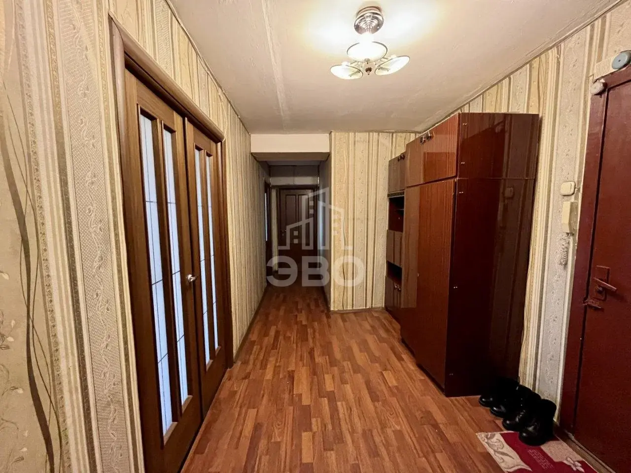 трехкомнатная квартира в Санкт-Петербурге по адресу: Светлановский проспект, 81/21