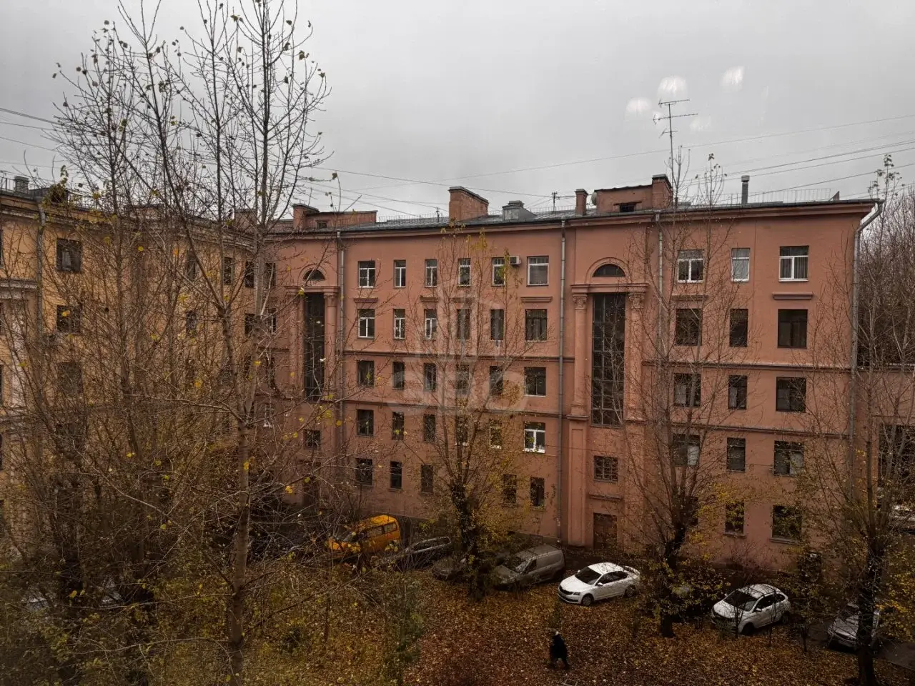 трехкомнатная квартира в Санкт-Петербурге по адресу: Таллинская ул., 10