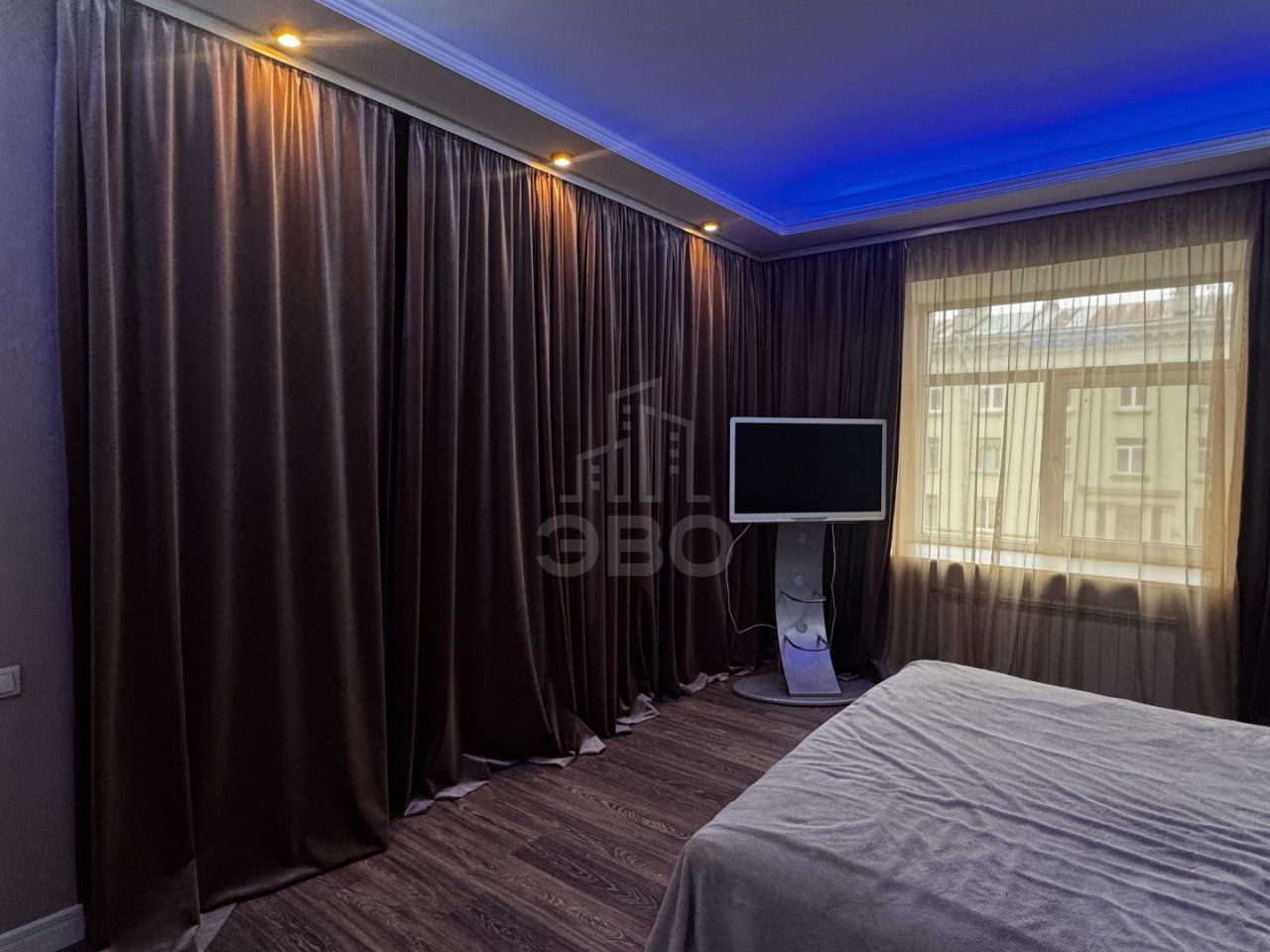 трехкомнатная квартира в Санкт-Петербург по адресу: Таллинская ул., 10