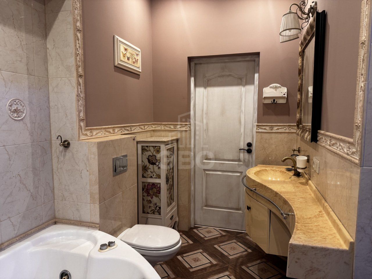 трехкомнатная квартира в Санкт-Петербург по адресу: Таллинская ул., 10