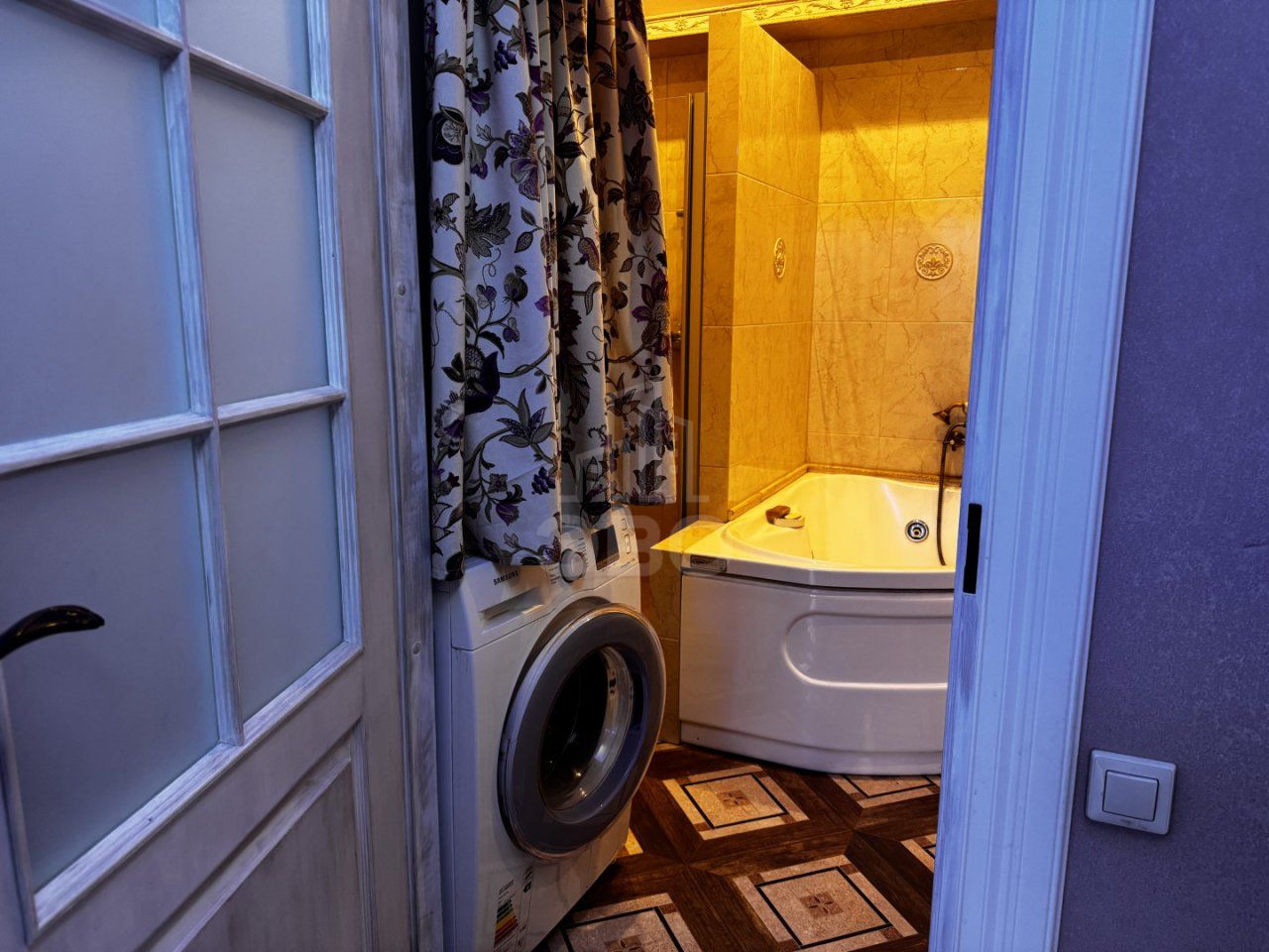 трехкомнатная квартира в Санкт-Петербург по адресу: Таллинская ул., 10