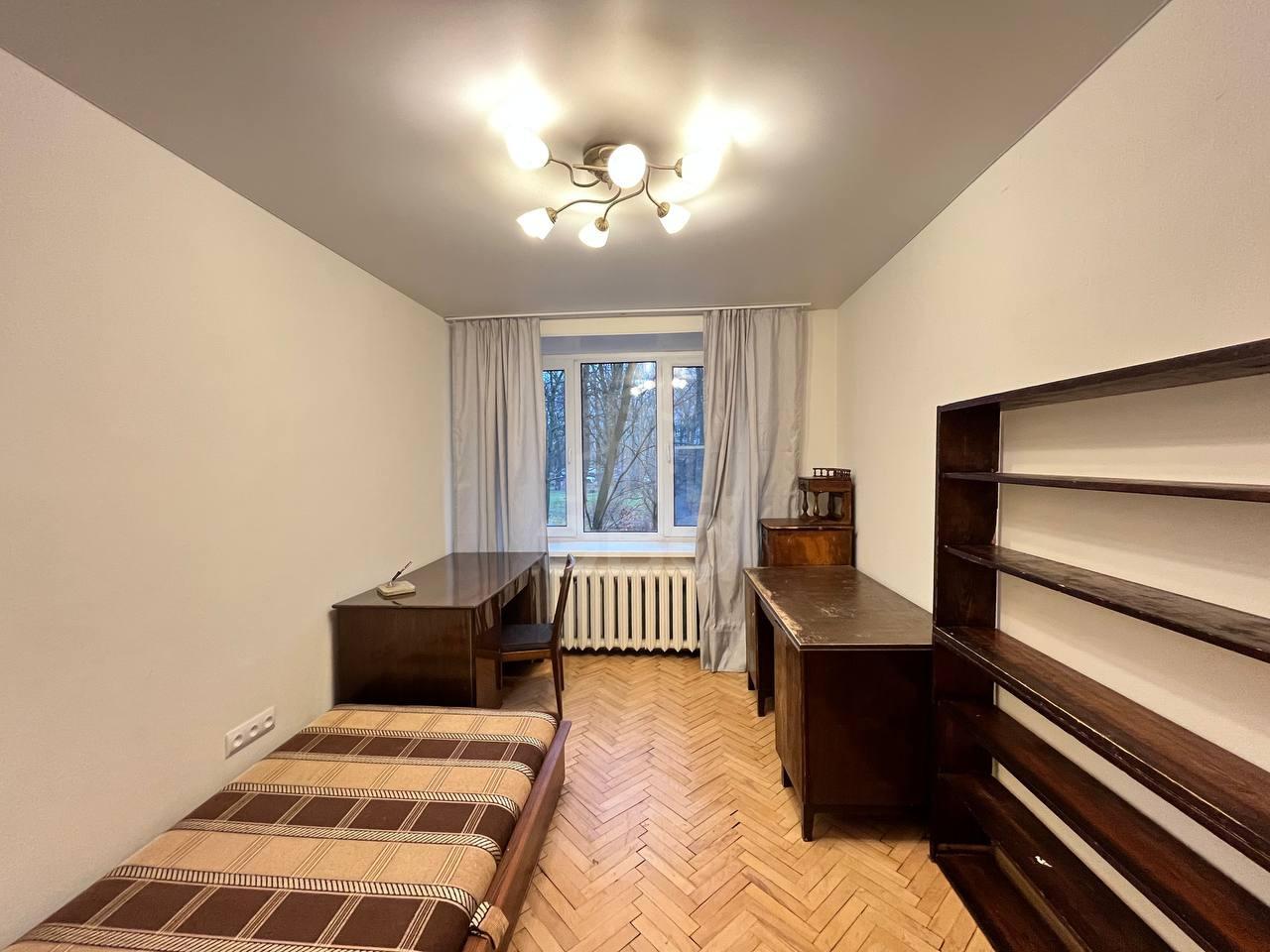 трехкомнатная квартира в Санкт-Петербурге по адресу: Новороссийская ул., 32