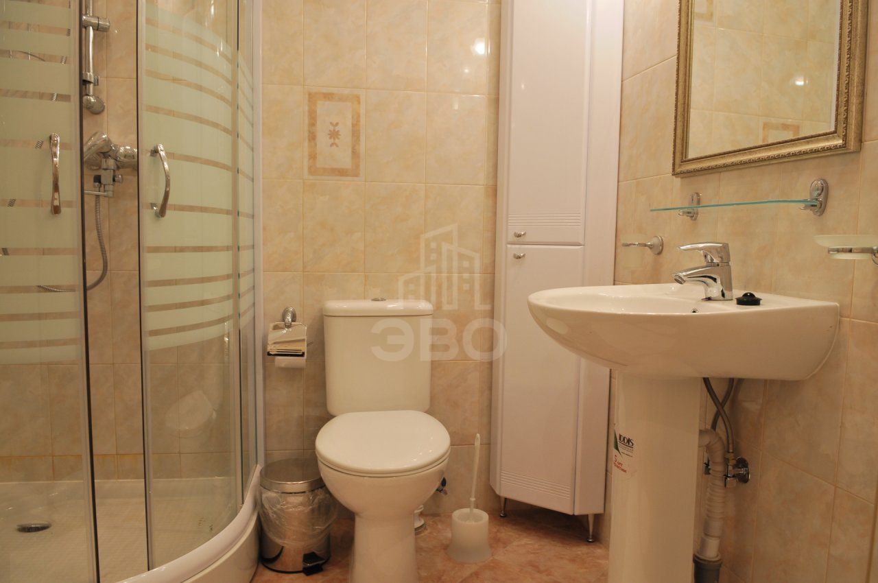 четырехкомнатная квартира в Санкт-Петербурге по адресу: Миллионная ул., 4