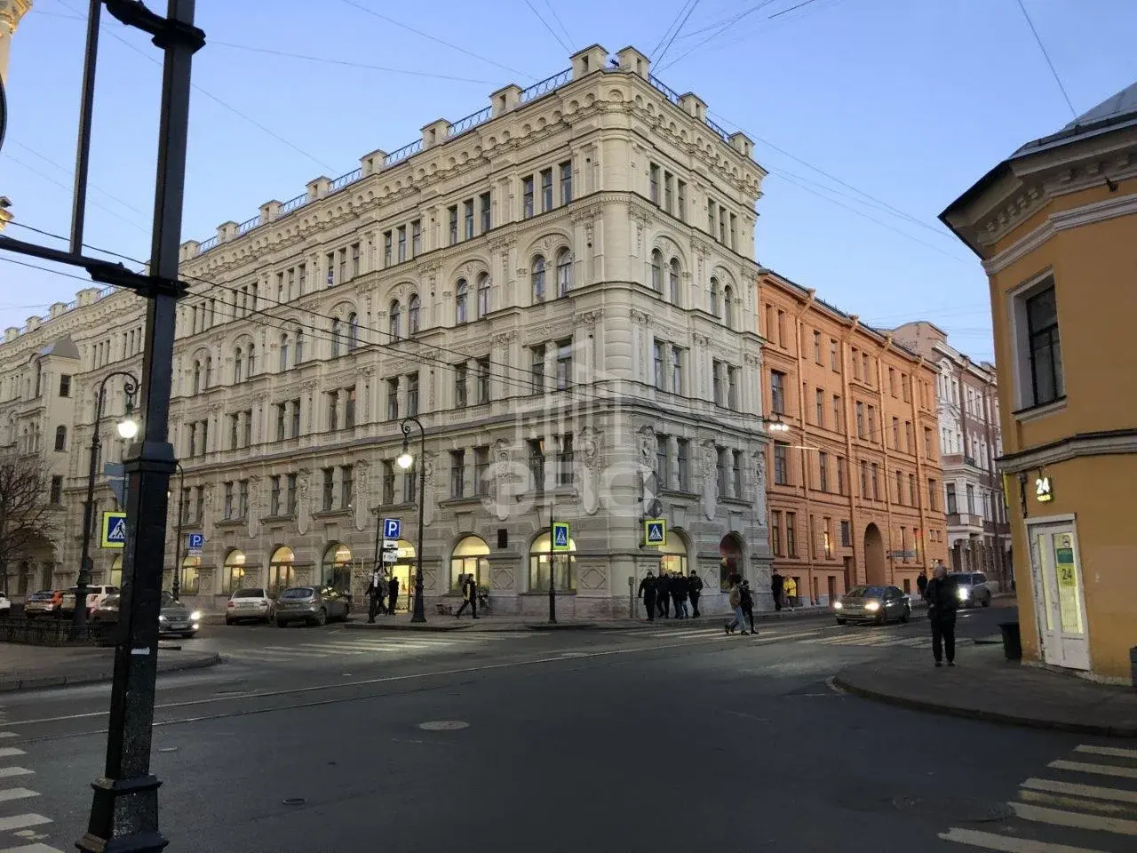 двухкомнатная квартира в Санкт-Петербурге по адресу: Коломенская ул., 7