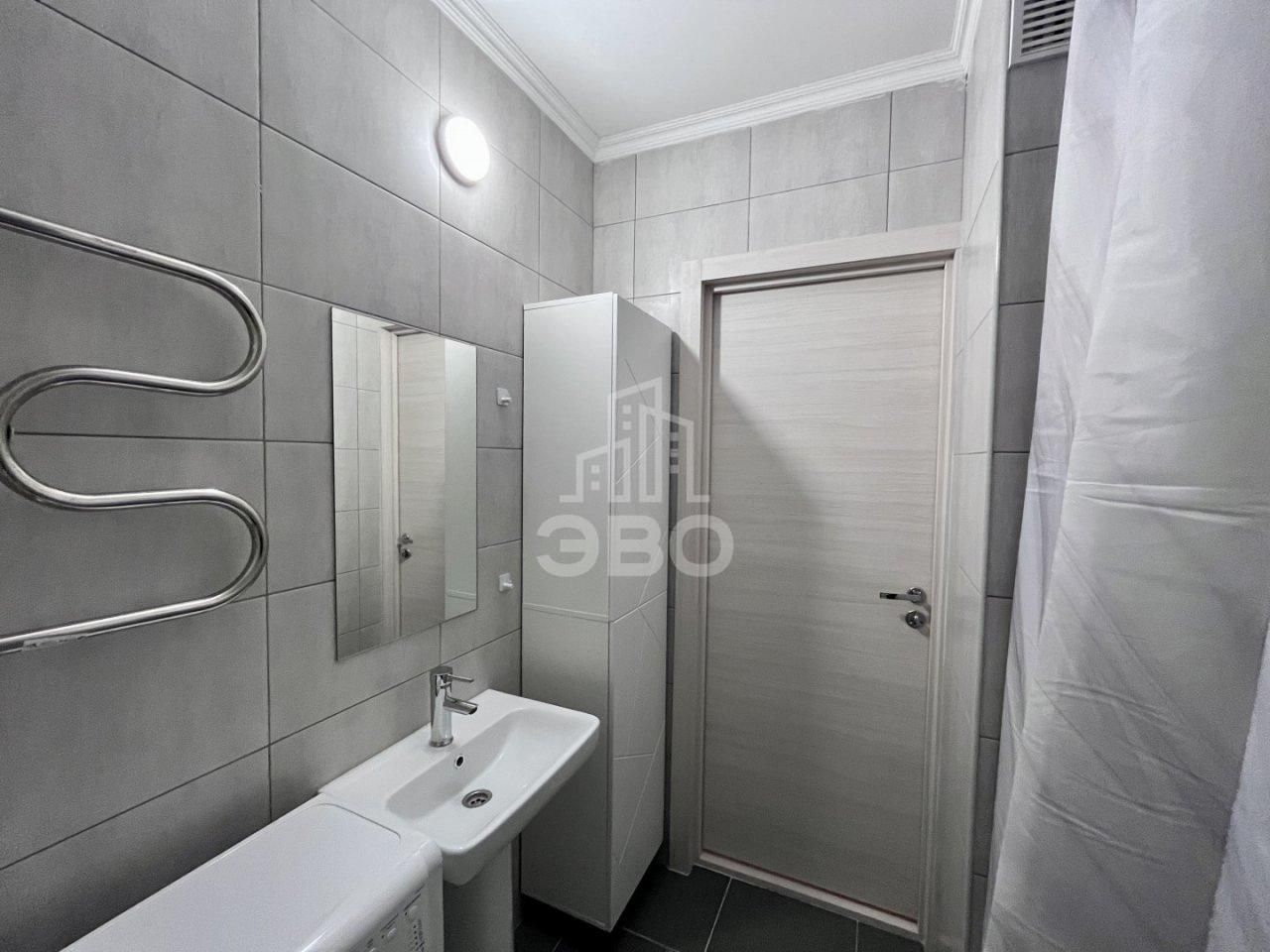 однокомнатная квартира в Санкт-Петербурге по адресу: Ивинская ул., 17, строение 1