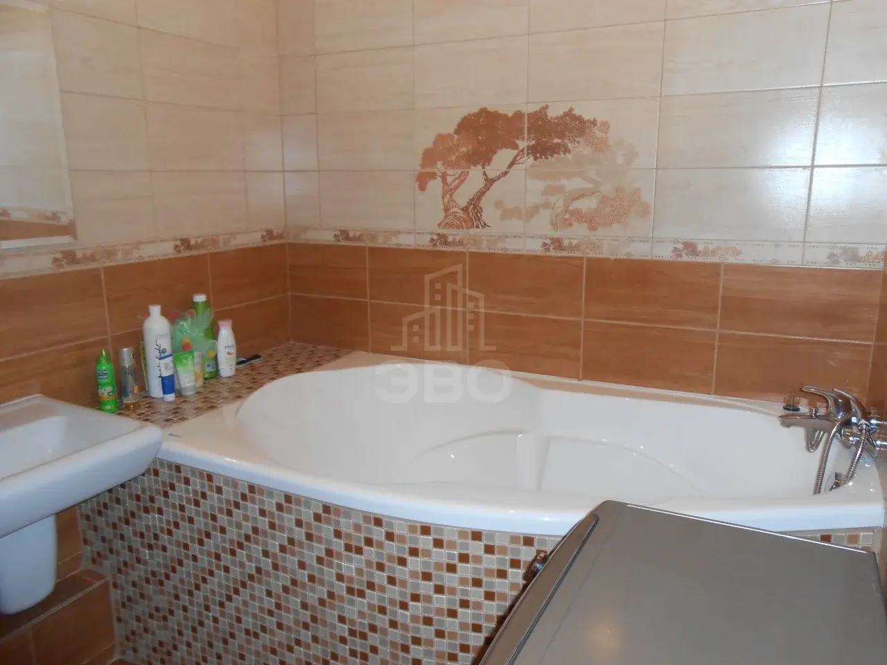 двухкомнатная квартира в Санкт-Петербурге по адресу: Кудрово, Областная ул. д 1