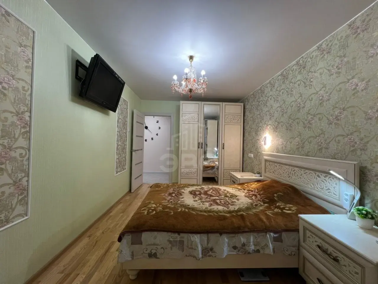 двухкомнатная квартира в Санкт-Петербурге по адресу: Есенина ул., 8, к 1