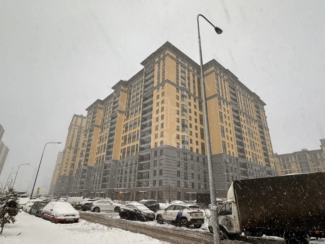 студия в Санкт-Петербурге по адресу: Октябрьская наб., 40, строение 1