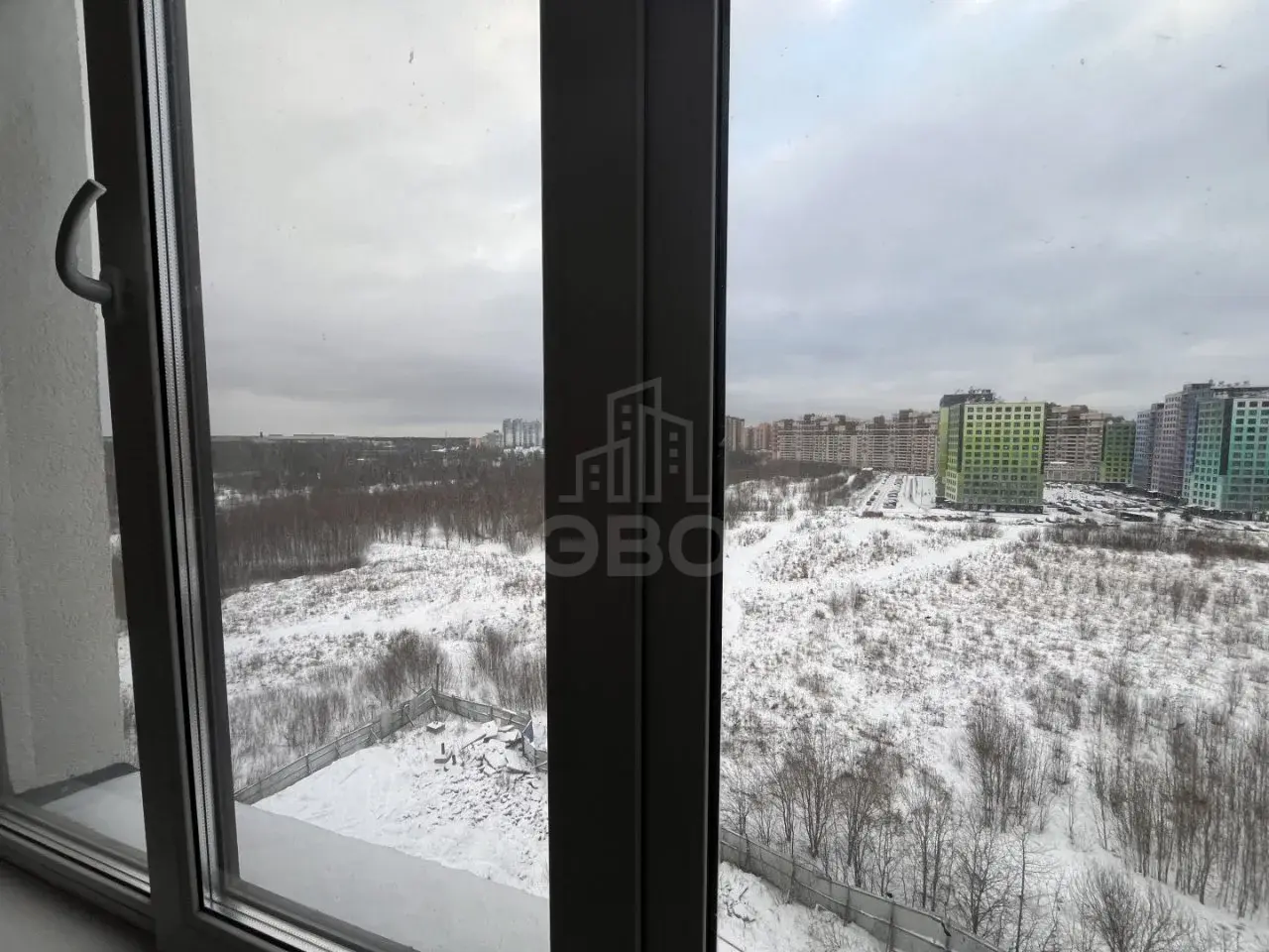 трехкомнатная квартира в Ленинградской области по адресу: Шоссе в Лаврики ул., 93