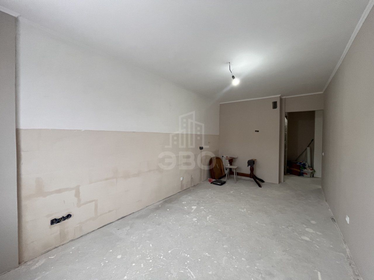 трехкомнатная квартира в Ленинградской области по адресу: Шоссе в Лаврики ул., 93