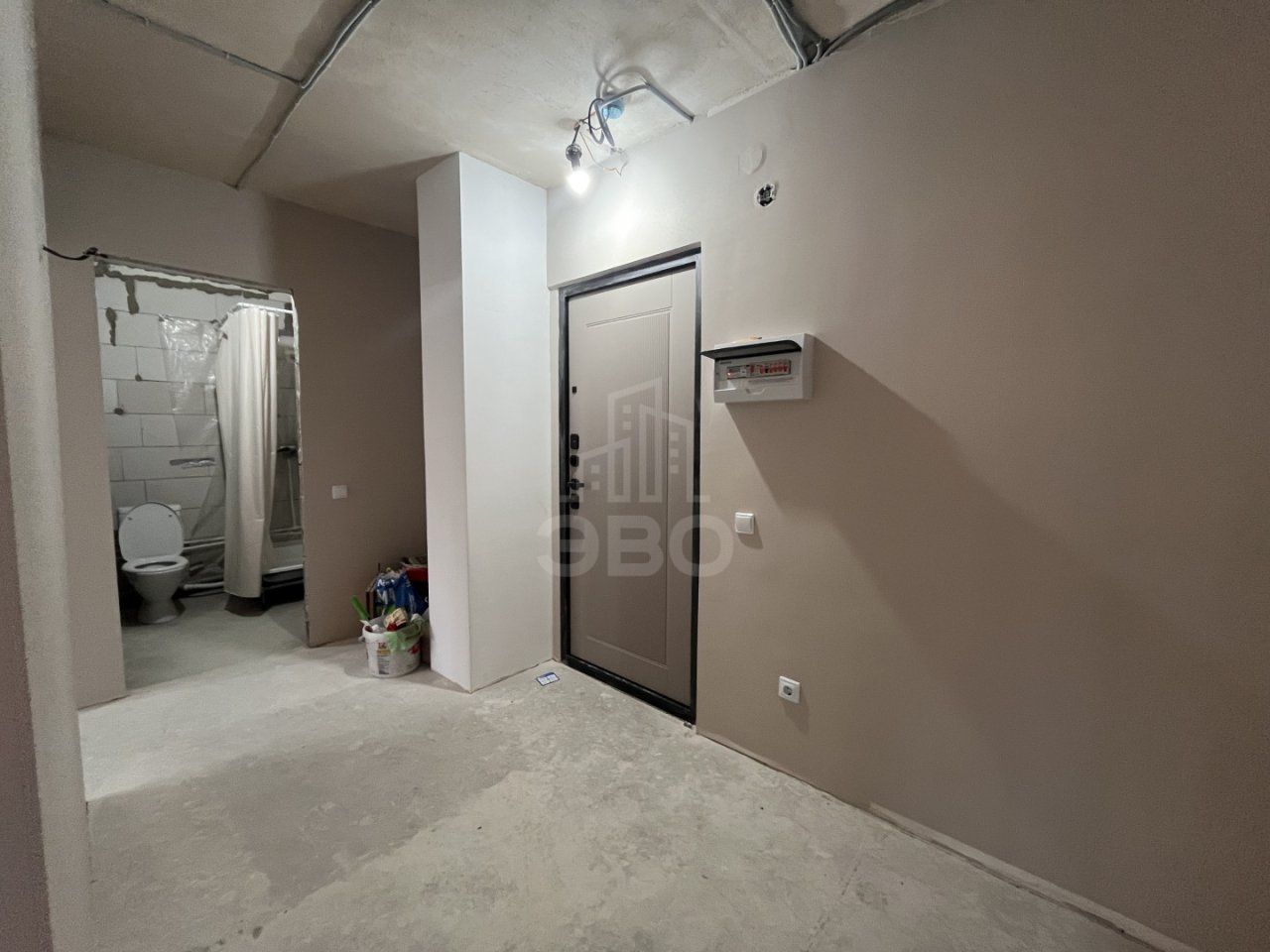 трехкомнатная квартира в Ленинградской области по адресу: Шоссе в Лаврики ул., 93