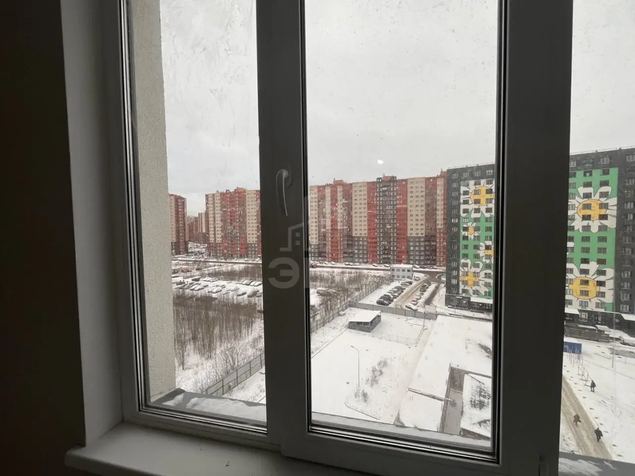 трехкомнатная квартира в Ленинградской области по адресу: Шоссе в Лаврики ул., 93
