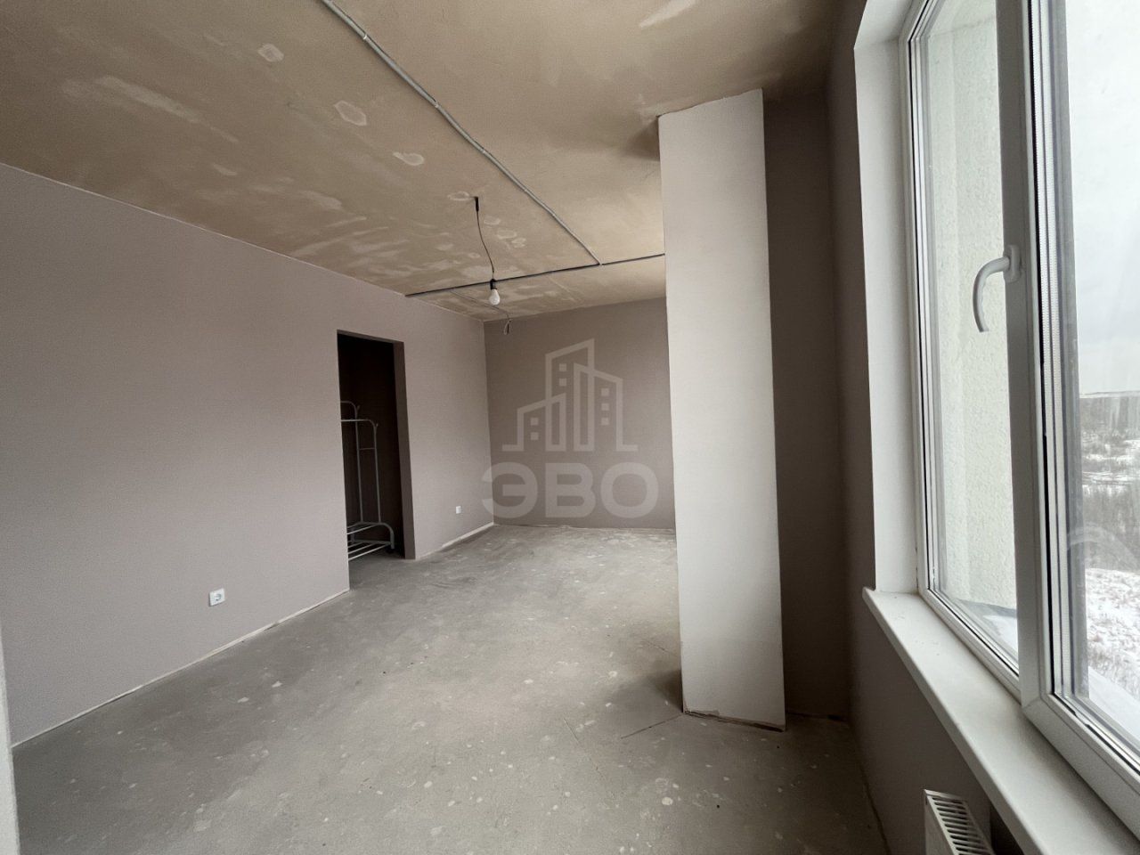 трехкомнатная квартира в Ленинградской области по адресу: Шоссе в Лаврики ул., 93