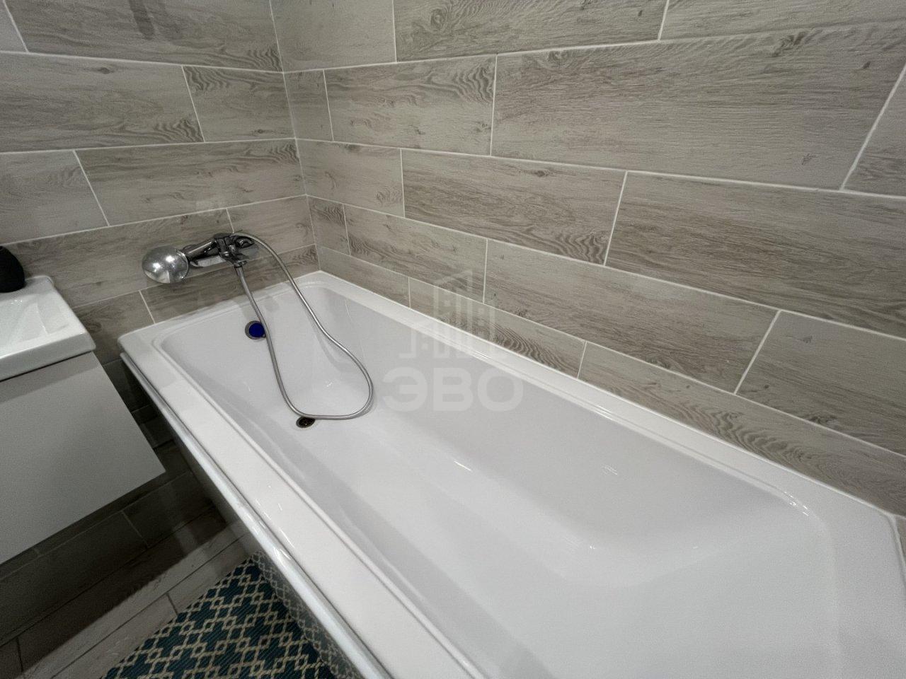 двухкомнатная квартира в Санкт-Петербурге по адресу: Реки Каменки наб., 3, к 3