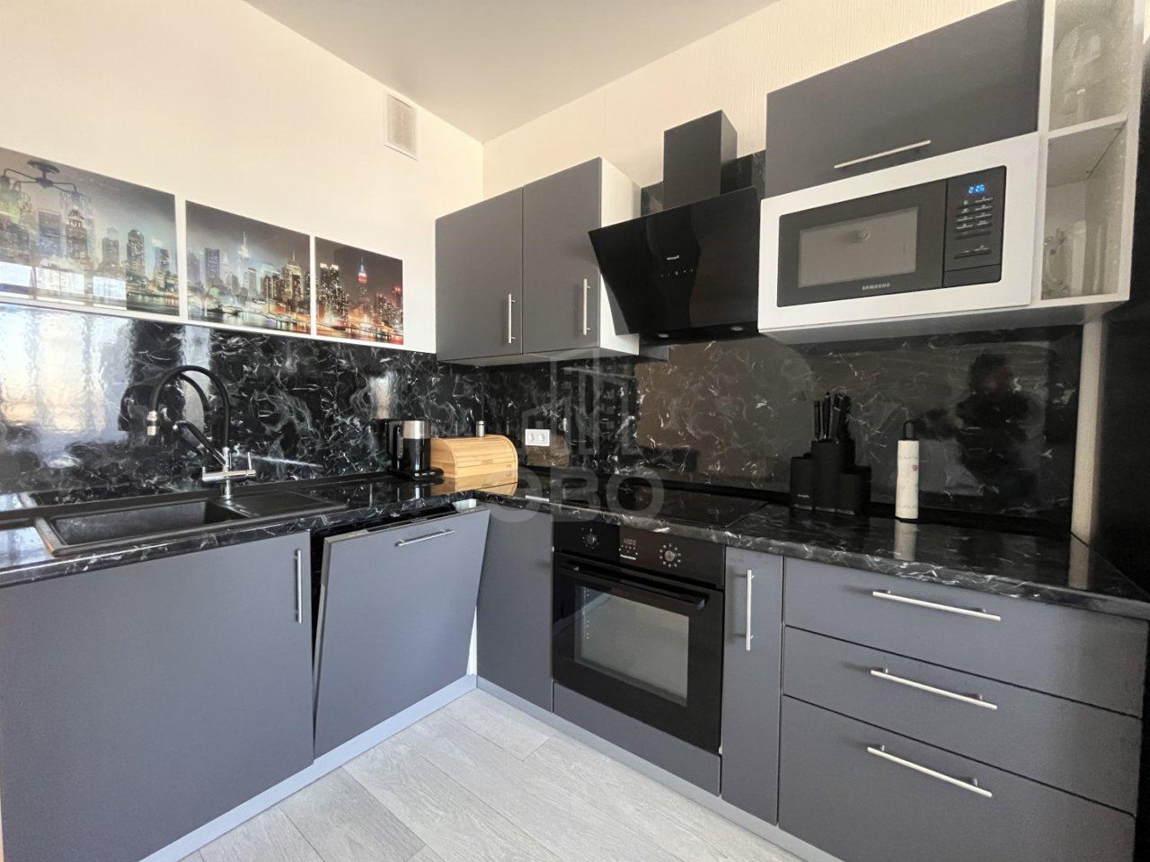 двухкомнатная квартира в Санкт-Петербурге по адресу: Реки Каменки наб., 3, к 3