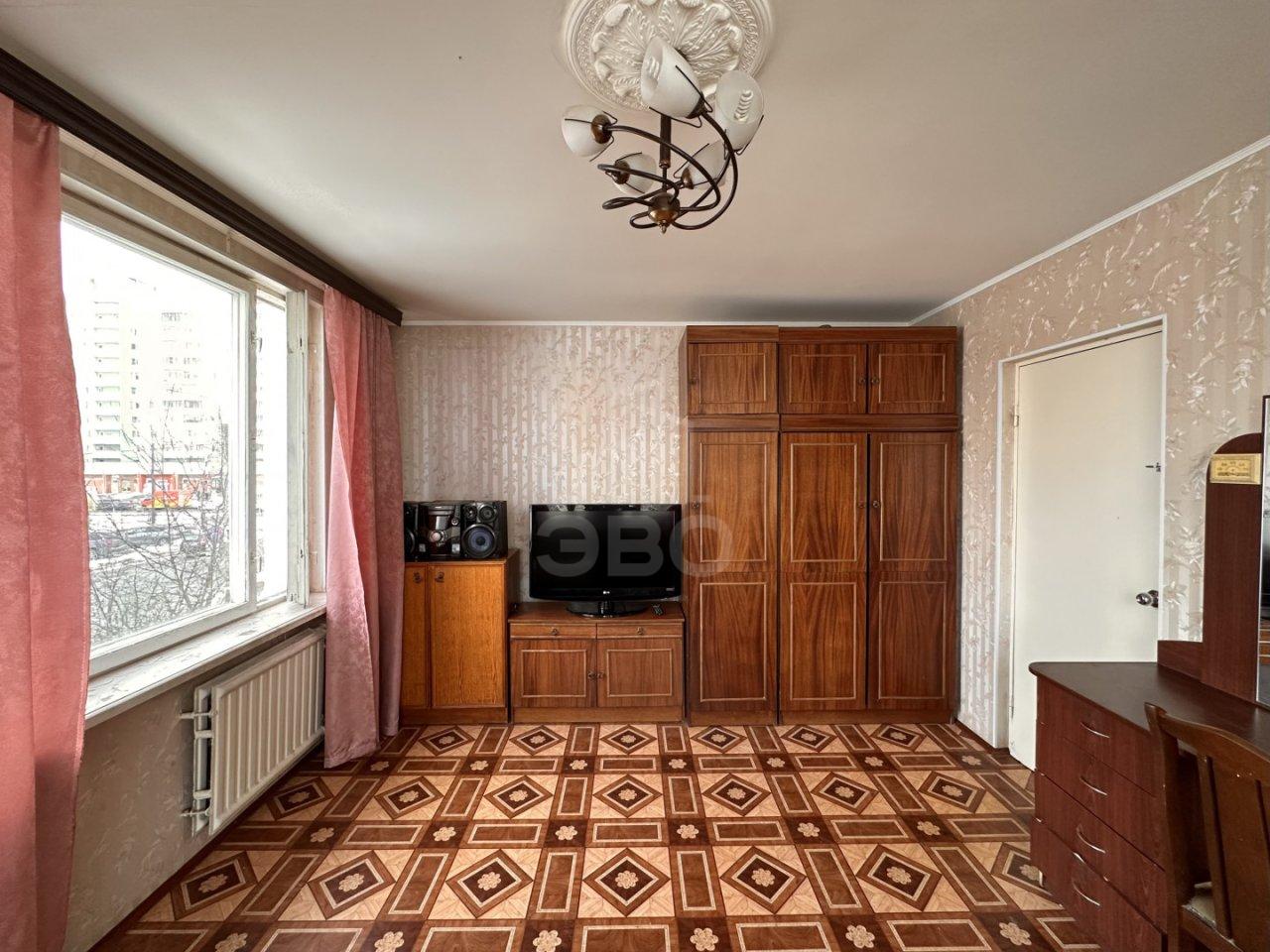 двухкомнатная квартира в Санкт-Петербурге по адресу: Купчинская ул., 8, к 1