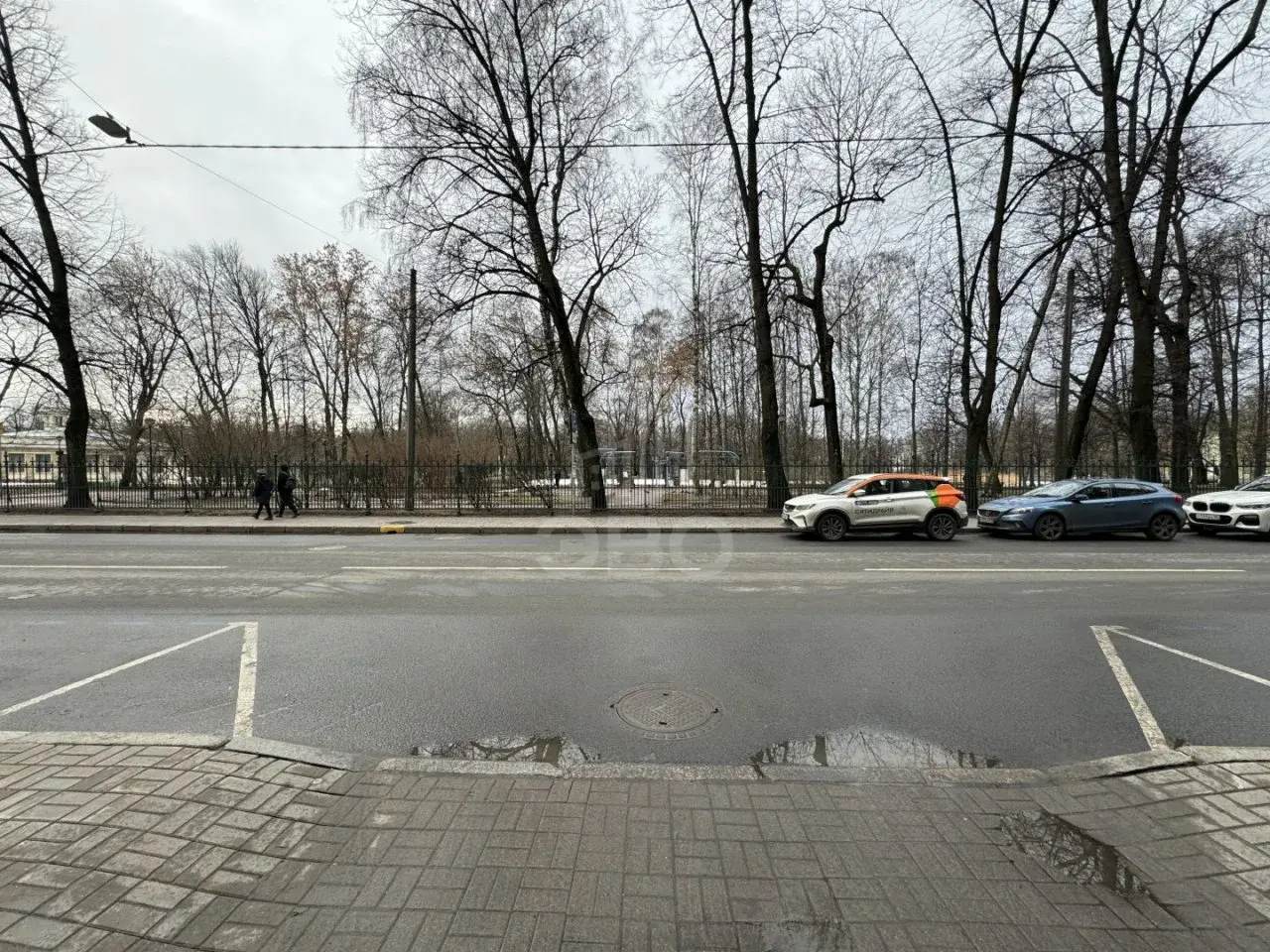 трехкомнатная квартира в Санкт-Петербурге по адресу: Таврическая ул., 31, литера Б