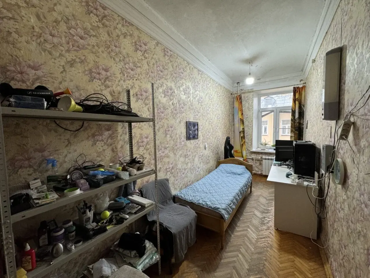 трехкомнатная квартира в Санкт-Петербурге по адресу: Таврическая ул., 31, литера Б