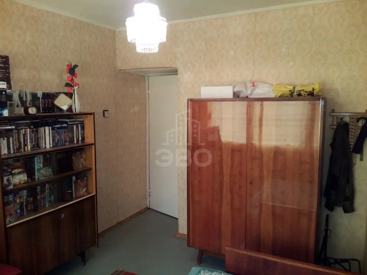 трехкомнатная квартира в Санкт-Петербурге по адресу: Летчика Пилютова ул., 23