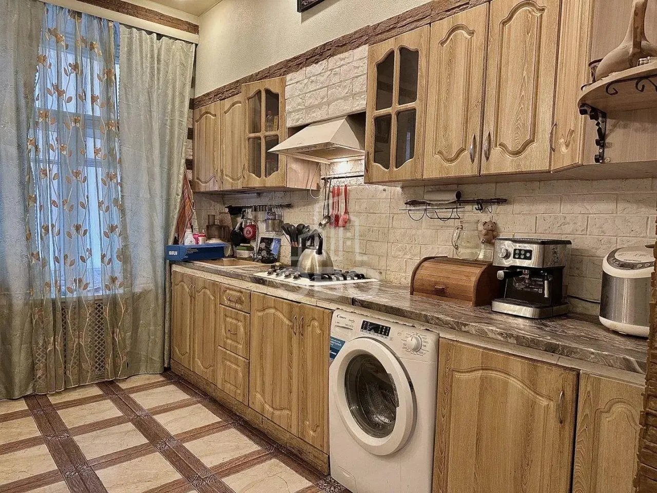 комната в Санкт-Петербурге по адресу: Кирилловская ул., 16