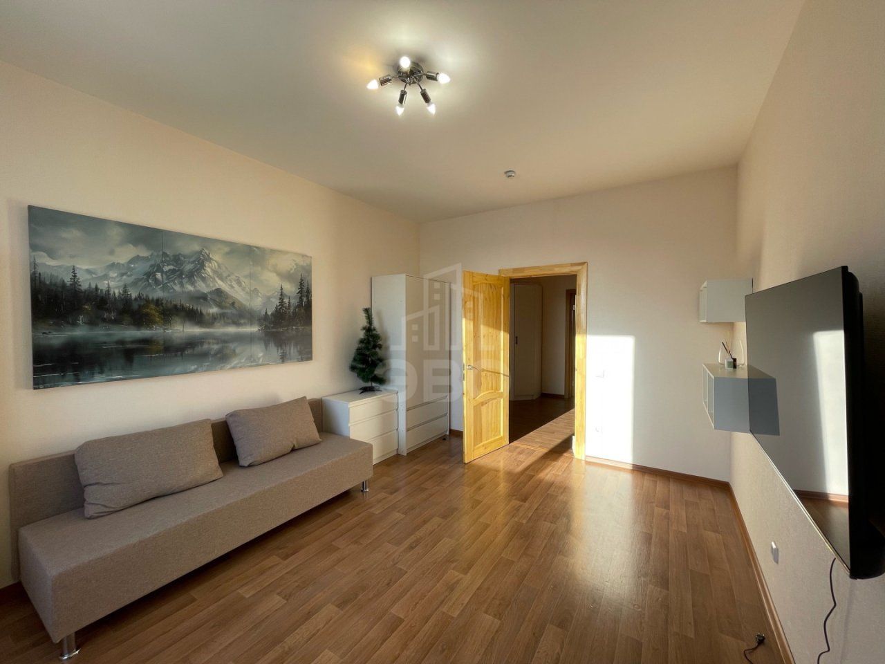 четырехкомнатная квартира в Санкт-Петербурге по адресу: Кушелевская дорога., 5, к 8