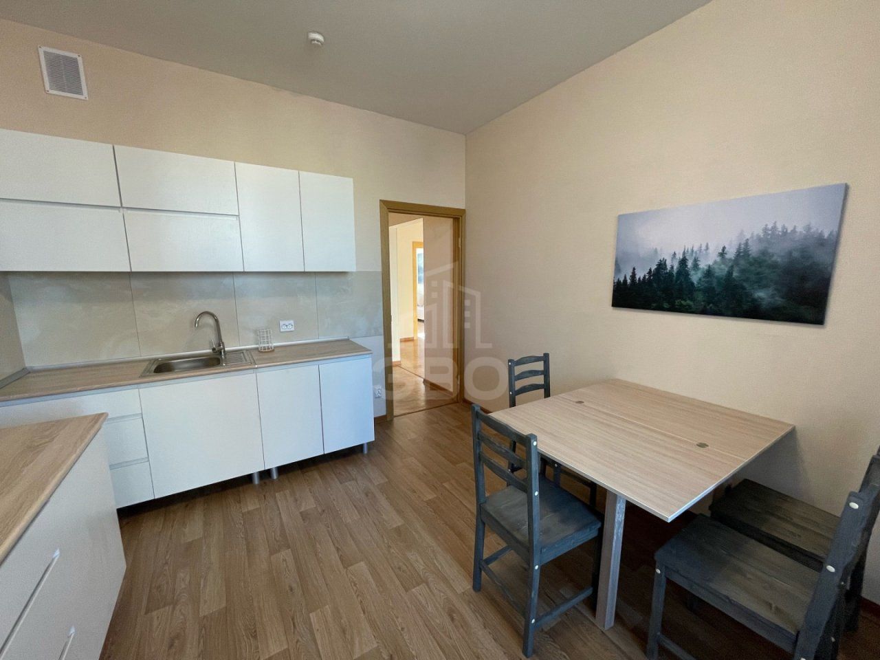 четырехкомнатная квартира в Санкт-Петербурге по адресу: Кушелевская дорога., 5, к 8