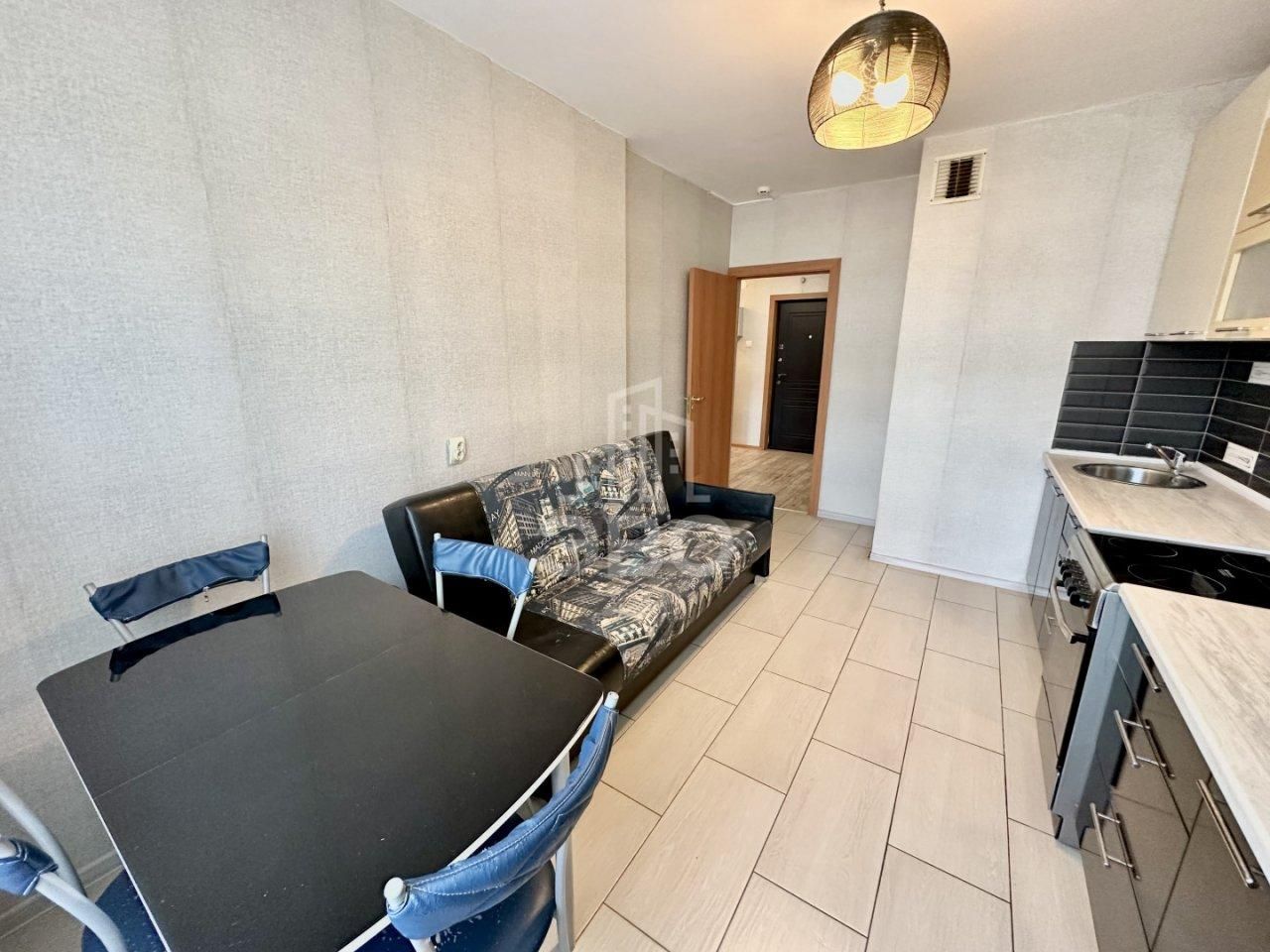 однокомнатная квартира в Санкт-Петербурге по адресу: Фёдора Абрамова ул., 21, к 1