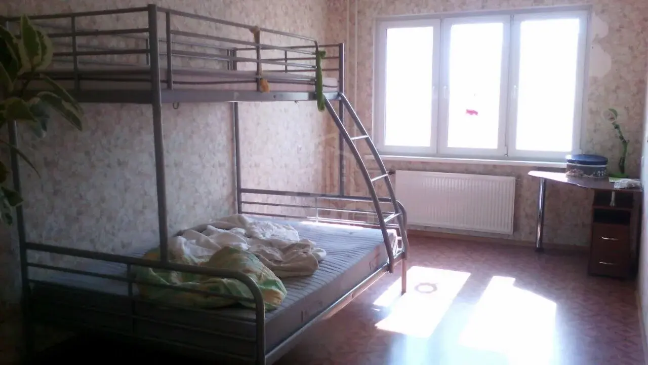 трехкомнатная квартира в Санкт-Петербурге по адресу: Юкковское  ш., 6, к.4