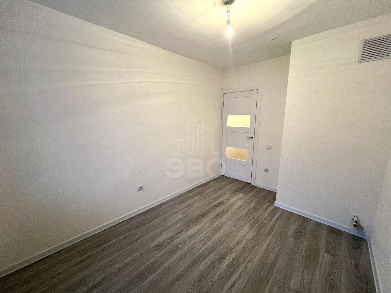 однокомнатная квартира в Ленинградской области по адресу: Шоссе в Лаврики ул., 72, к 2