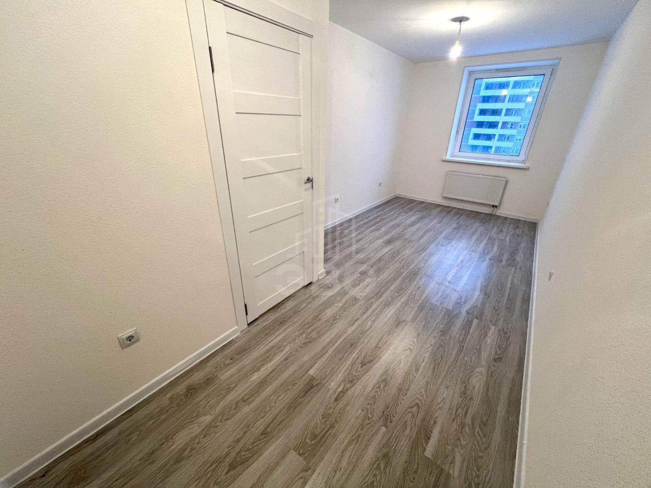 однокомнатная квартира в Ленинградской области по адресу: Шоссе в Лаврики ул., 72, к 2